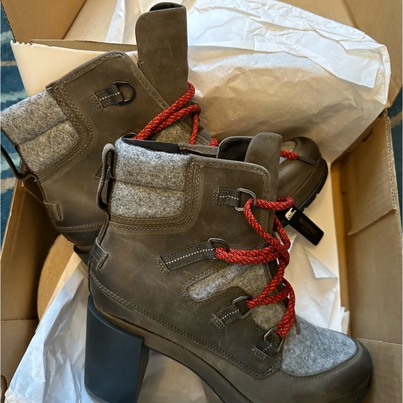 NWT Sorel Blake Lace Waterproof Booties - Picture 4 of 9